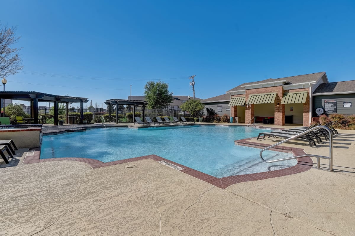 Photos and Video of Skyview West Apartments in Fort Worth, TX